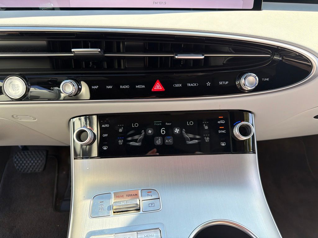2026 GENESIS GV70 Advanced - Photo 28