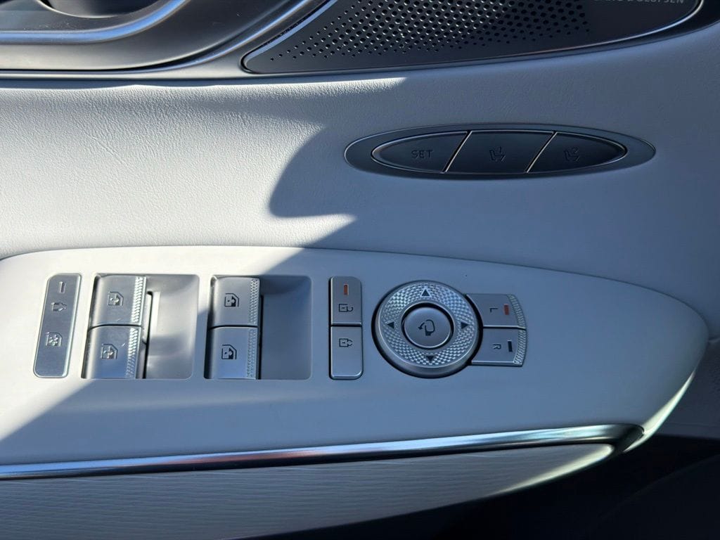 2026 GENESIS GV70 Advanced - Photo 18