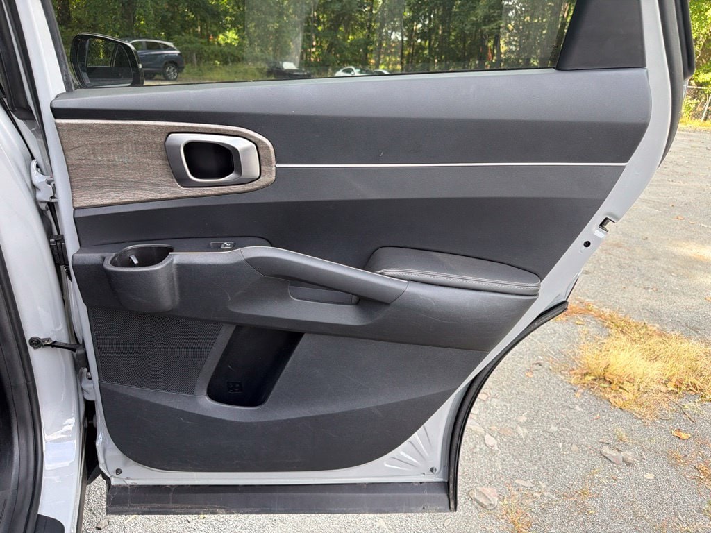 2022 Kia Sorento X-Line S - Photo 12