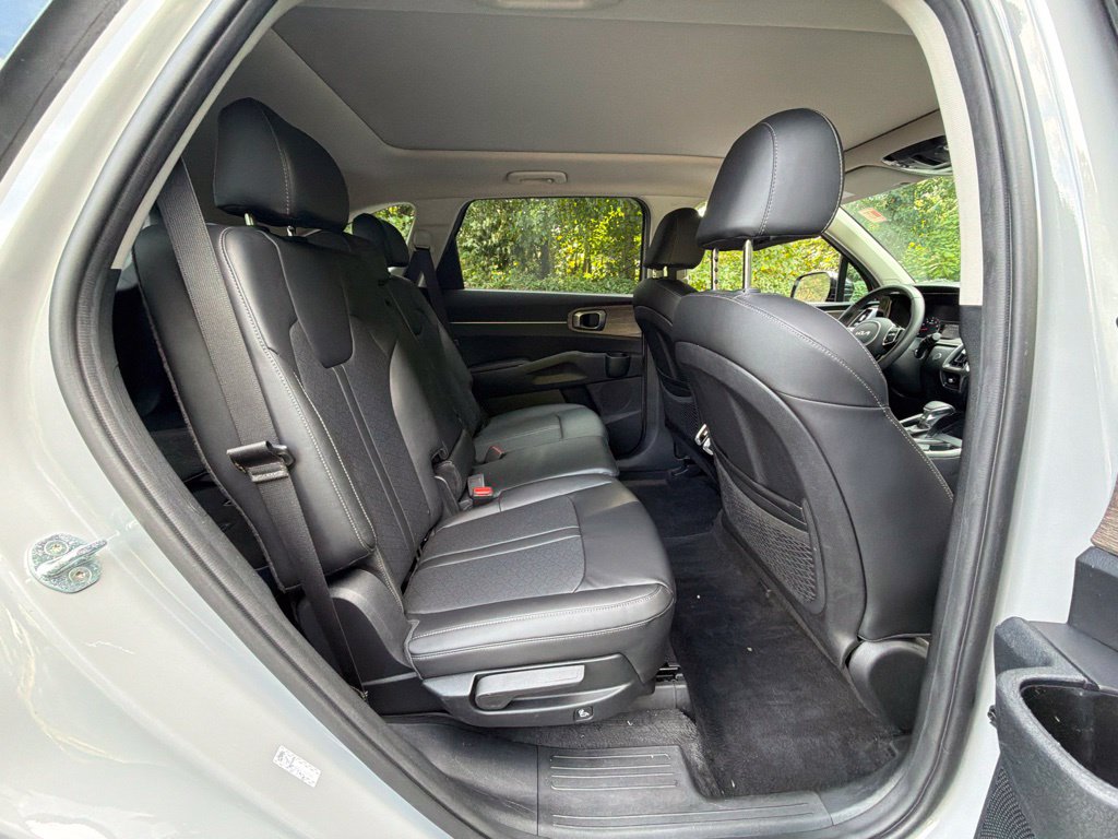 2022 Kia Sorento X-Line S - Photo 11