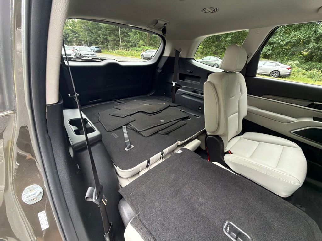 2022 Kia Telluride S - Photo 12