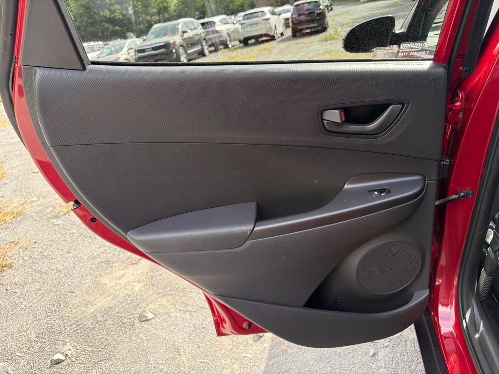 2020 Hyundai Kona SEL - Photo 15