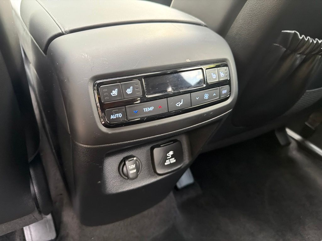 2025 Hyundai Palisade SEL Premium - Photo 17