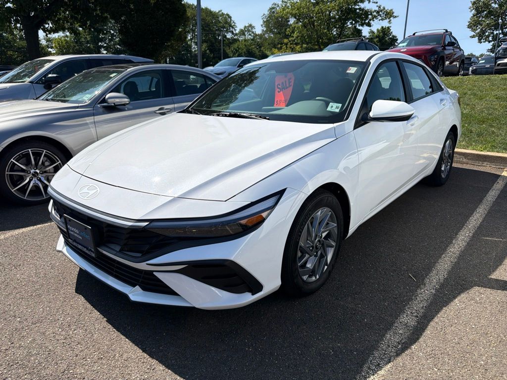 2025 Hyundai Elantra Blue