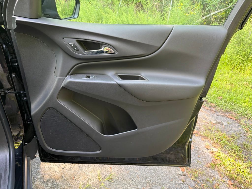 2024 Chevrolet Equinox LT - Photo 10