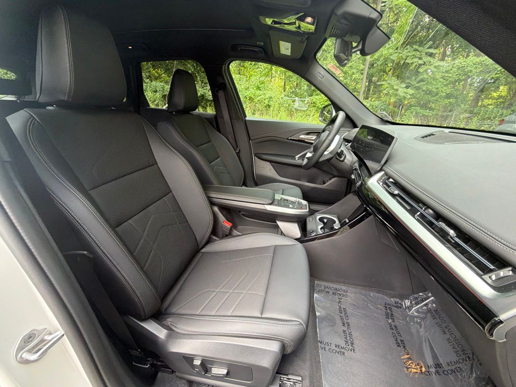 2026 BMW X1 28i - Photo 9