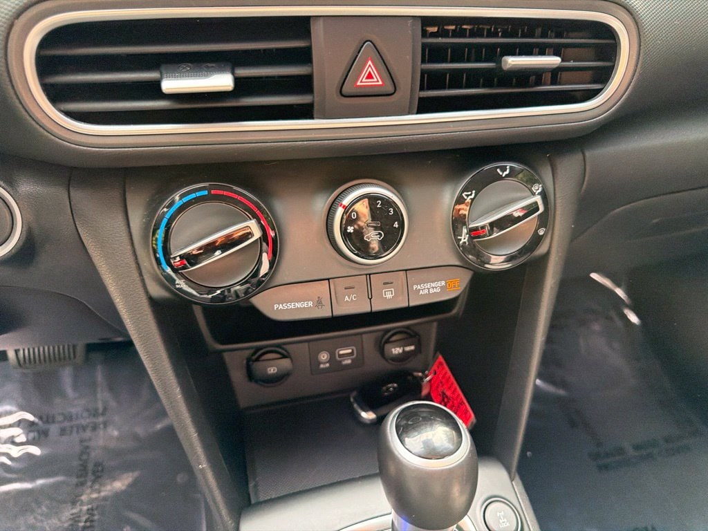 2020 Hyundai Kona SEL - Photo 25