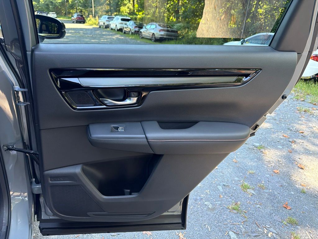 2025 Honda CR-V Sport Touring - Photo 12