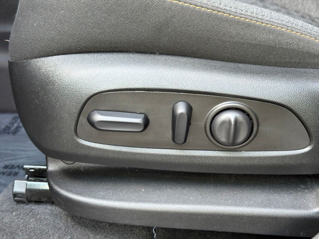 2024 Chevrolet Equinox LT - Photo 20