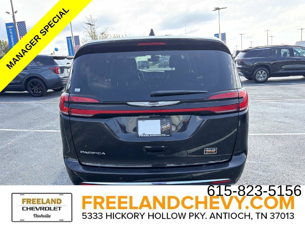 Used 2023 Chrysler Pacifica Touring L