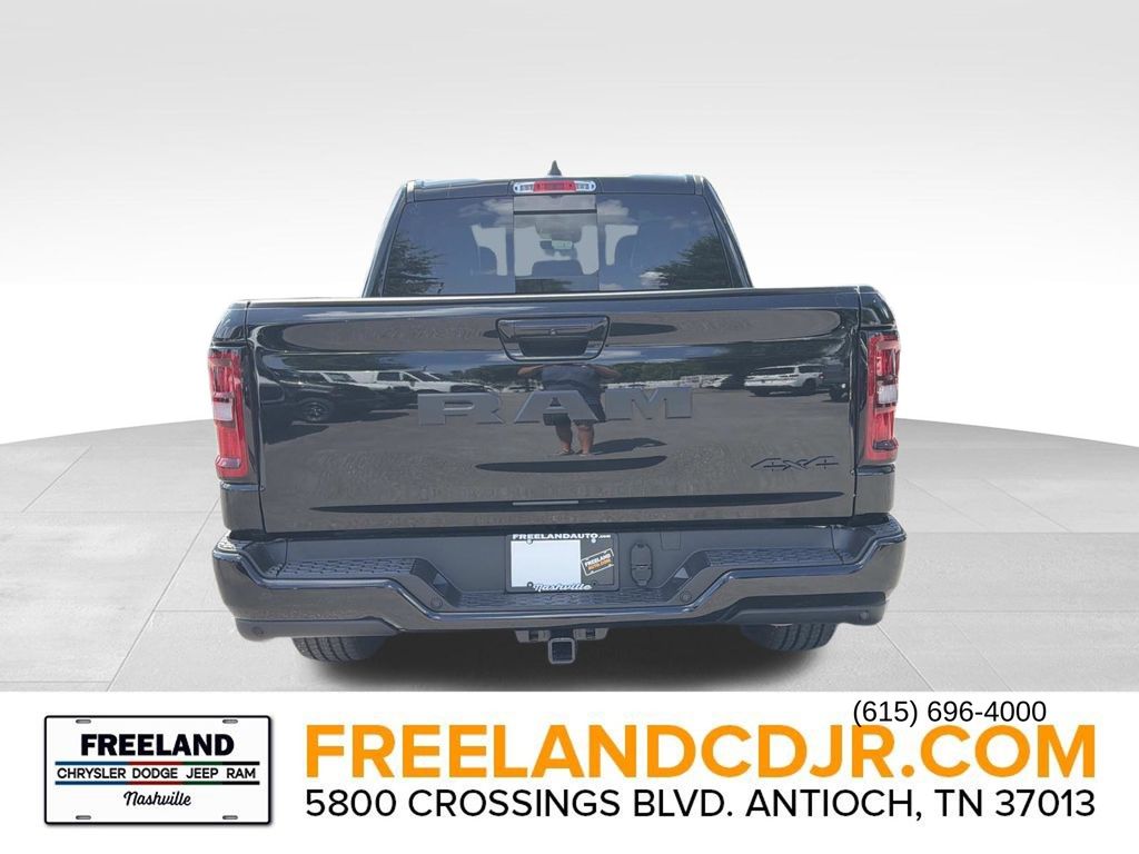 New 2026 Ram 1500 EXPRESS CREW CAB 4X4 5'7 BOX Pickup