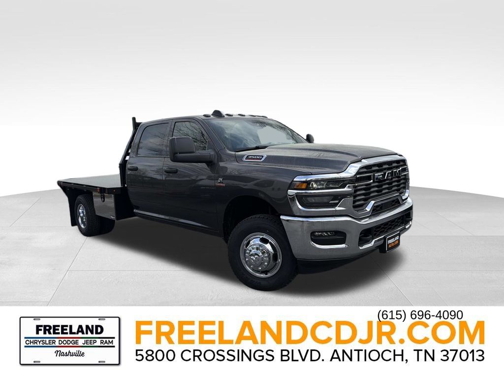 2026 Ram 3500 Chassis Cab TRADESMAN CREW   4X4 60' CA Pickup