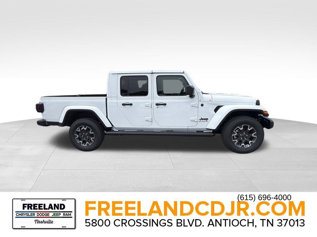 New 2026 Jeep Gladiator SAHARA 4X4 Pickup