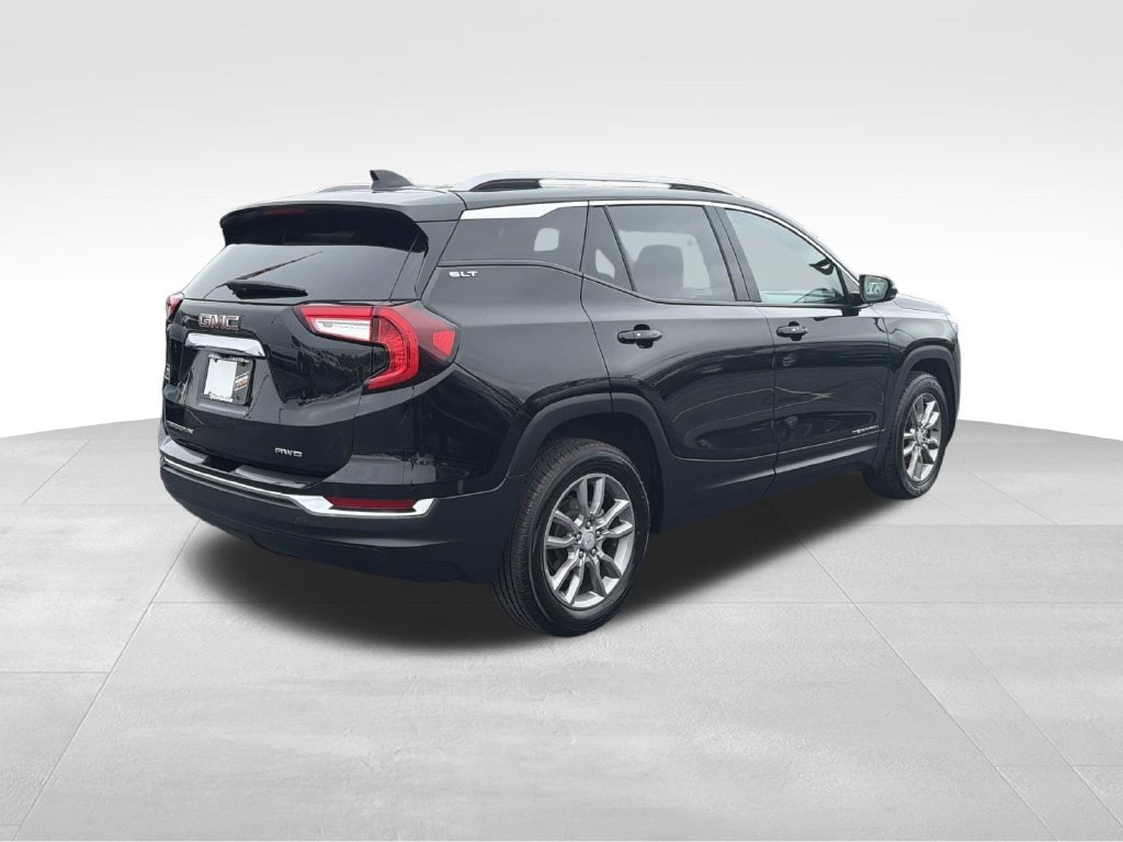 Used 2024 GMC Terrain SLT SUV