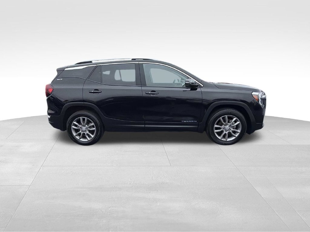 Used 2024 GMC Terrain SLT SUV