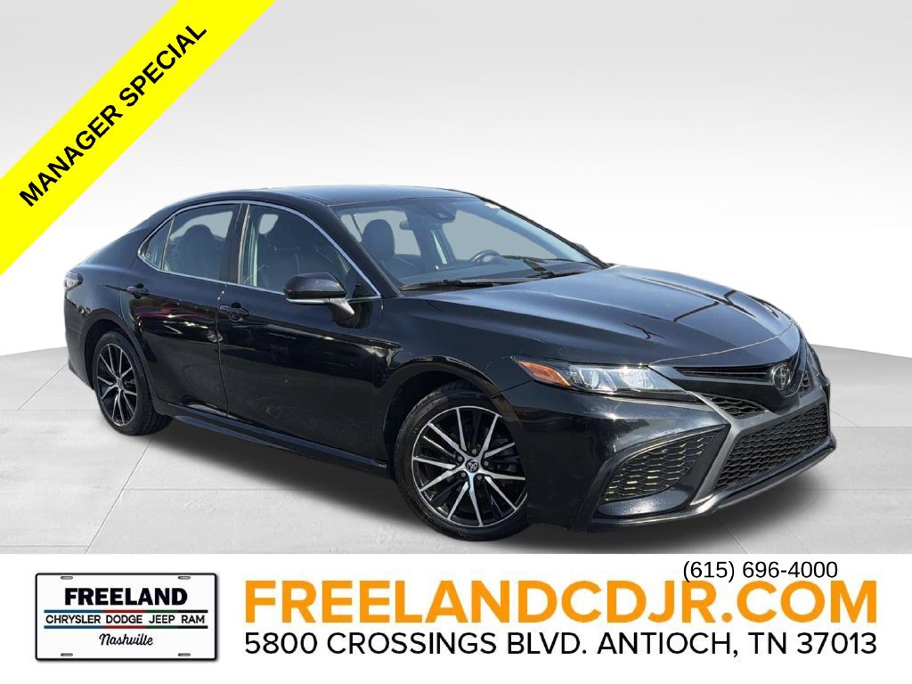 Used 2023 Toyota Camry SE Sedan