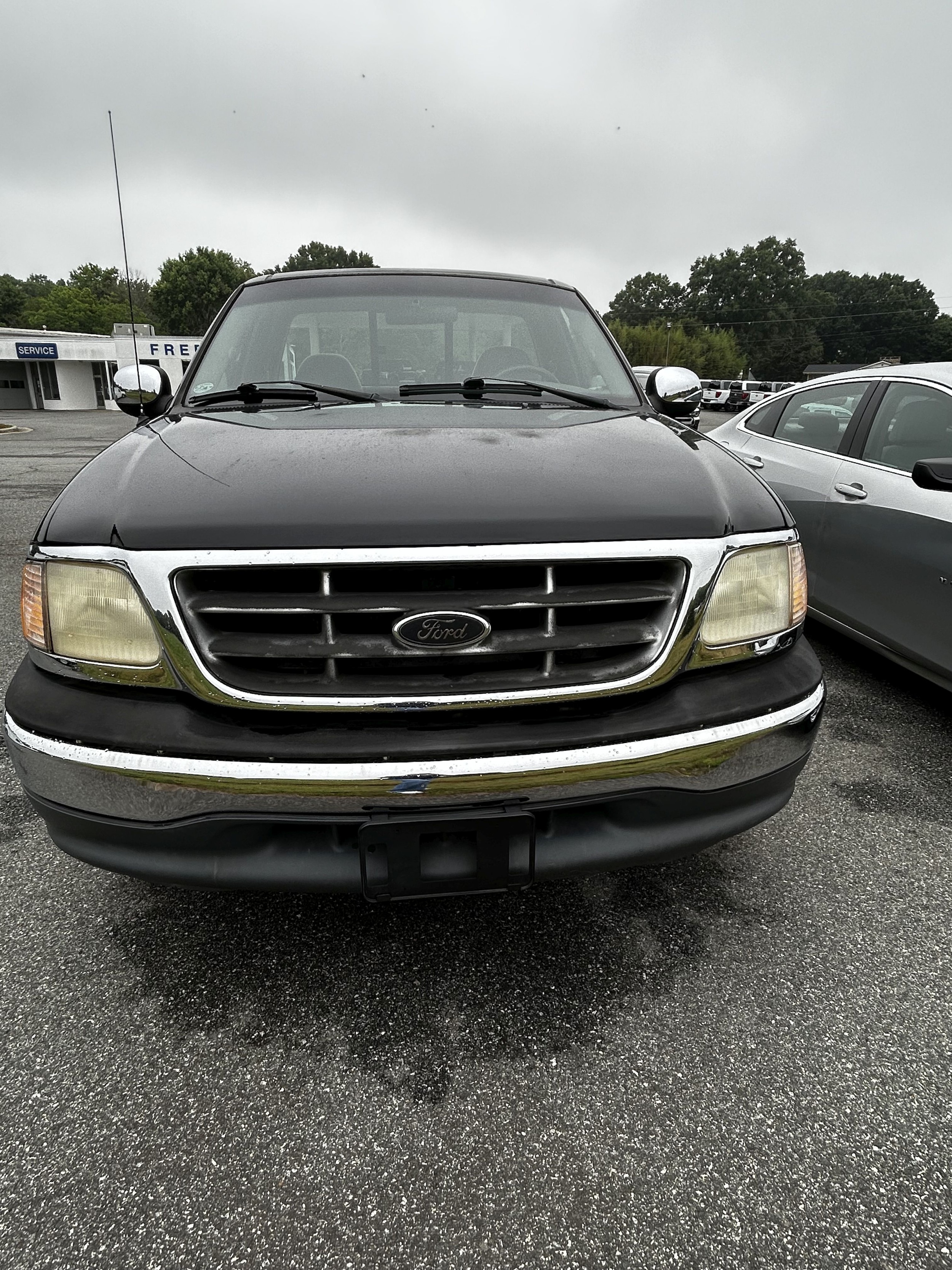 Used 2001 Ford F-150 XL with VIN 1FTZF17271NB48556 for sale in Liberty, NC