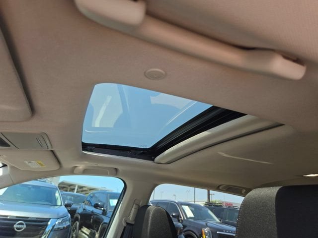 2025 Honda CR-V EX - Photo 19
