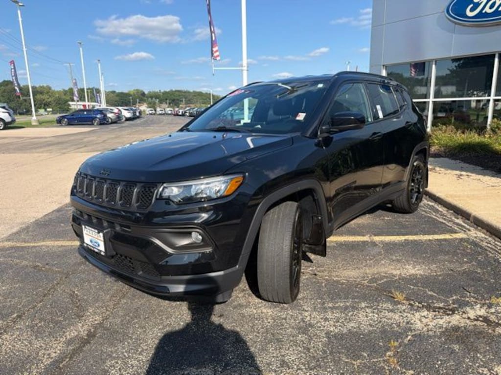 Used 2023 Jeep Compass Latitude SUV