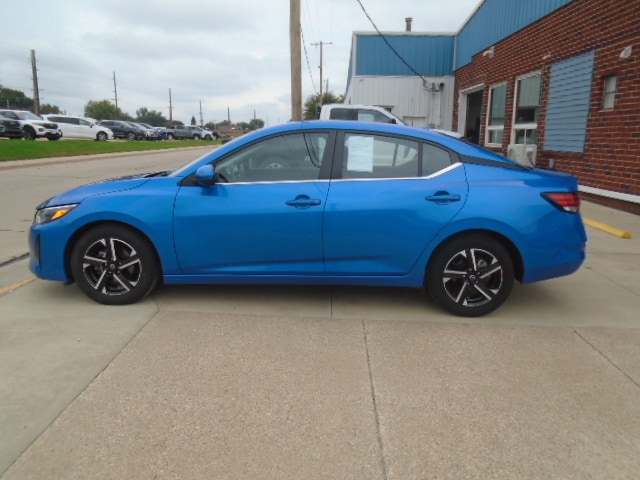 Used 2024 Nissan Sentra SV with VIN 3N1AB8CV5RY359886 for sale in Monticello, IA