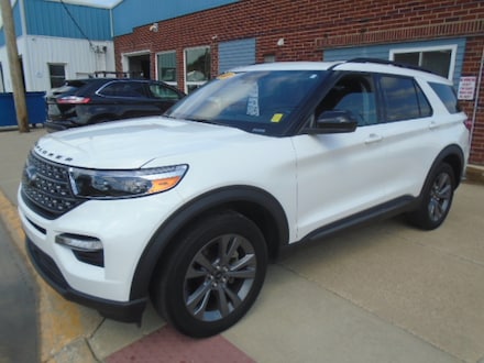 2023 Ford Explorer XLT SUV