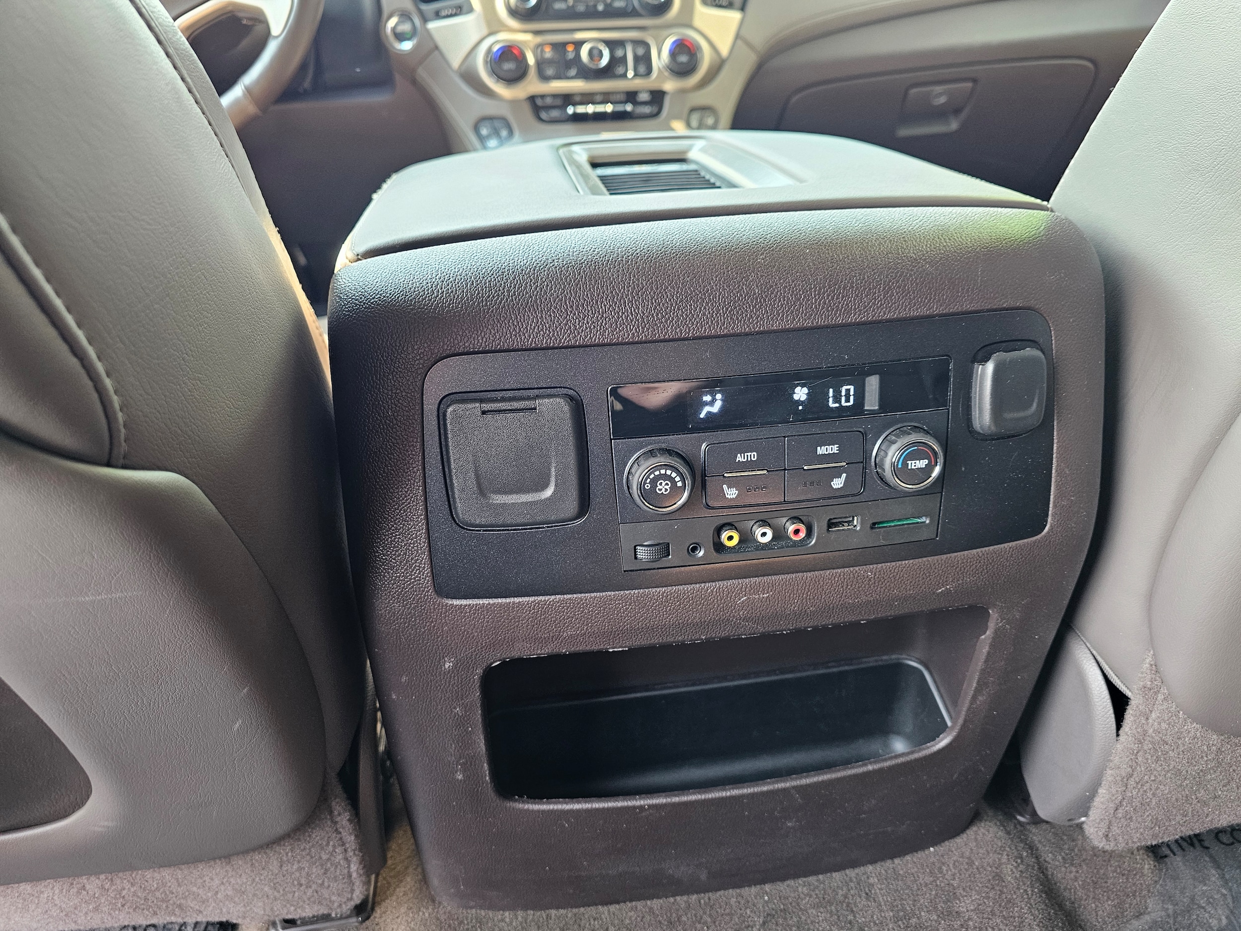2016 GMC Yukon Denali - Photo 18