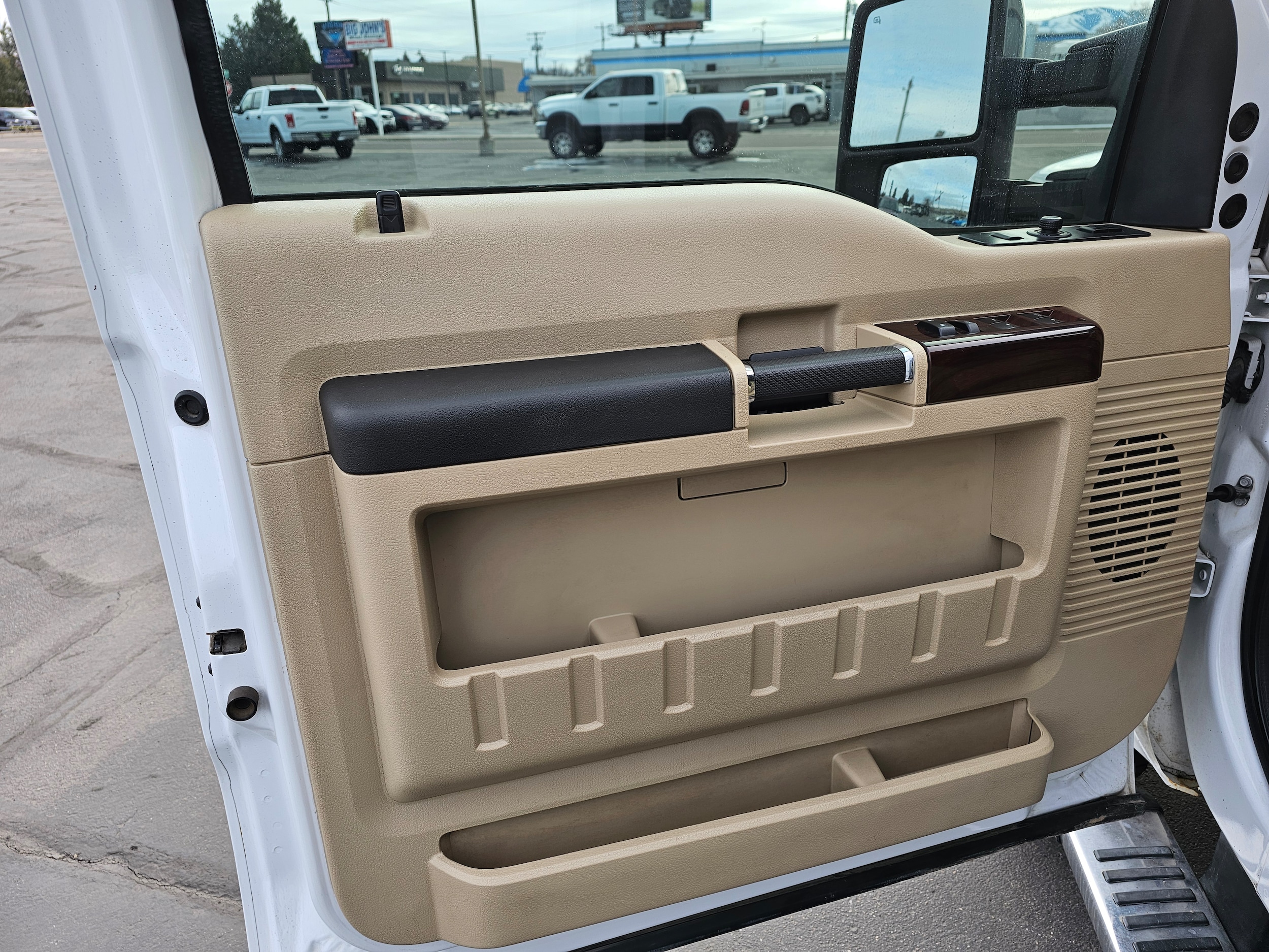 2010 Ford F-250 Super Duty Lariat - Photo 9