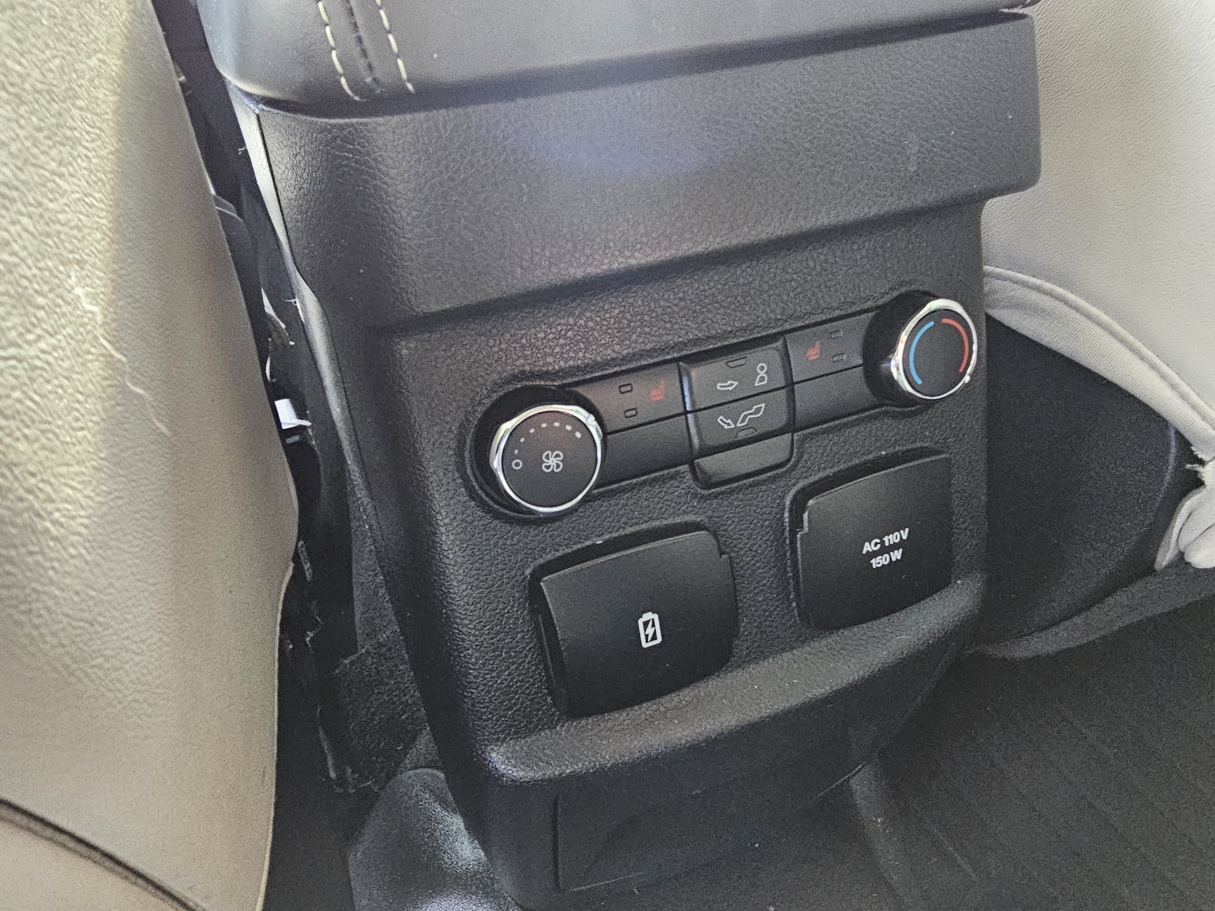 2017 Ford Explorer Platinum - Photo 19