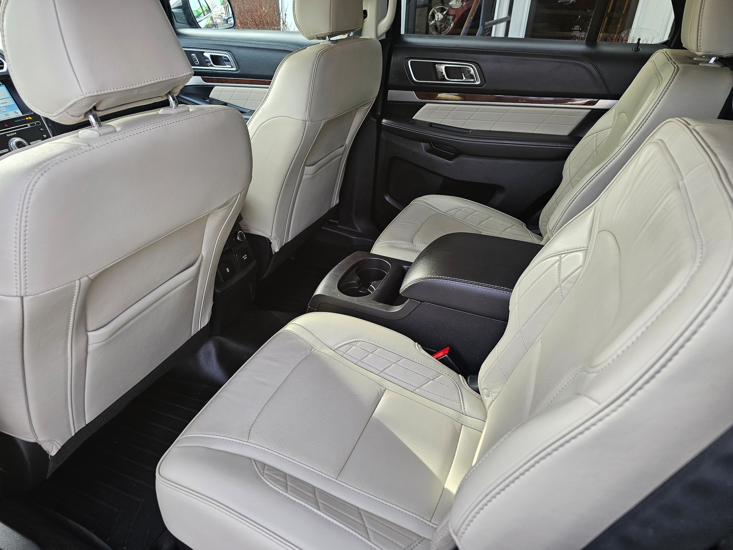 2017 Ford Explorer Platinum - Photo 18