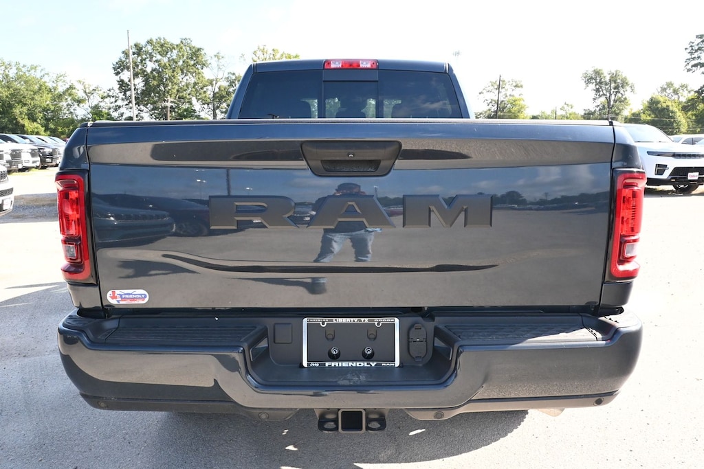 New 2026 Ram 2500 BLACK EXPRESS CREW CAB 4X2 6'4 BOX Pickup