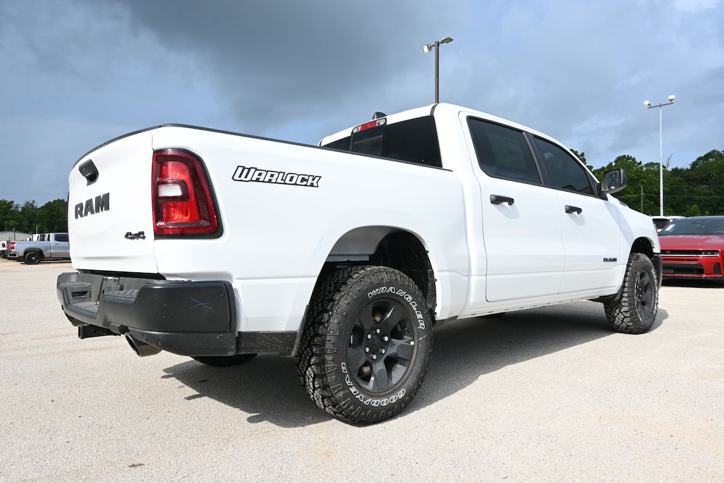 New 2026 Ram 1500 WARLOCK CREW CAB 4X4 5'7 BOX Pickup