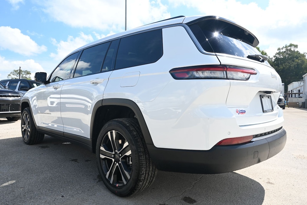 New 2027 Jeep Grand Cherokee L LIMITED 4X2 Sport Utility