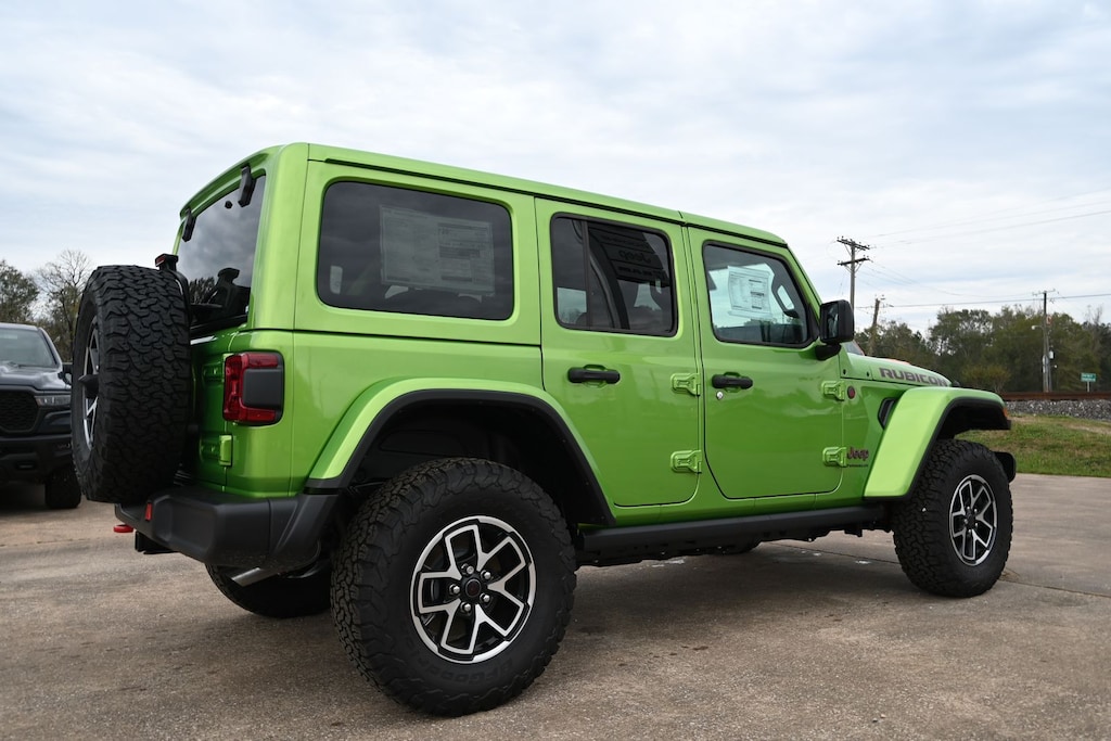 New 2025 Jeep Wrangler 4-DOOR RUBICON Sport Utility