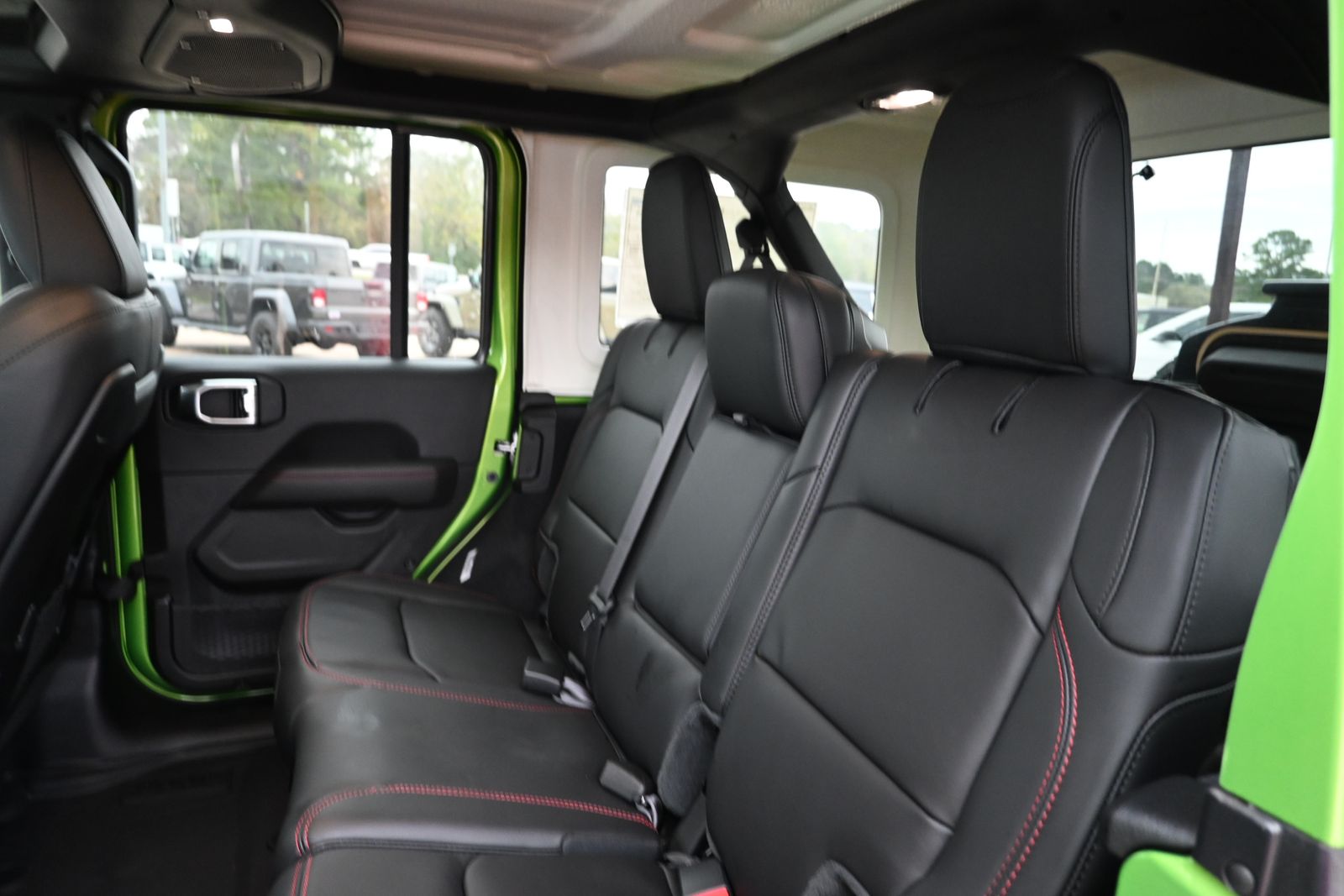 2025 Jeep Wrangler 4-Door Rubicon - Photo 17