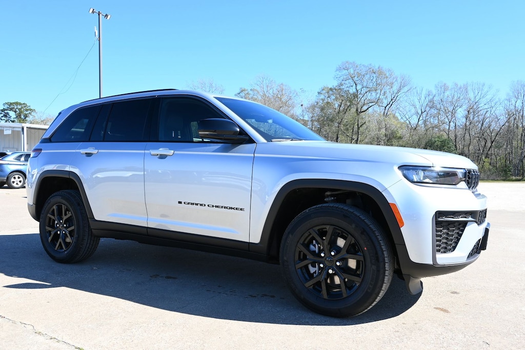 New 2026 Jeep Grand Cherokee LAREDO ALTITUDE 4X4 Sport Utility