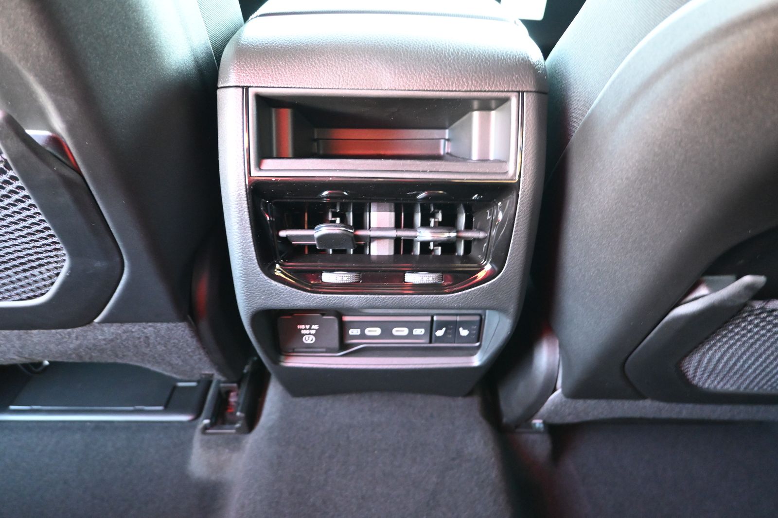 2026 Jeep Grand Cherokee Limited - Photo 17