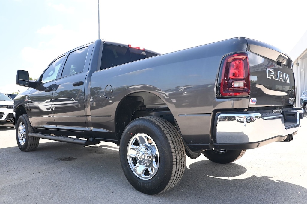 New 2026 Ram 2500 TRADESMAN CREW CAB 4X4 6'4 BOX Pickup