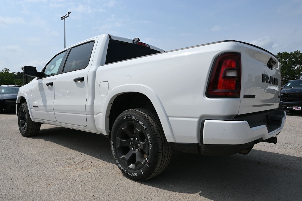 New 2026 Ram 1500 BIG HORN CREW CAB 4X4 5'7 BOX Pickup