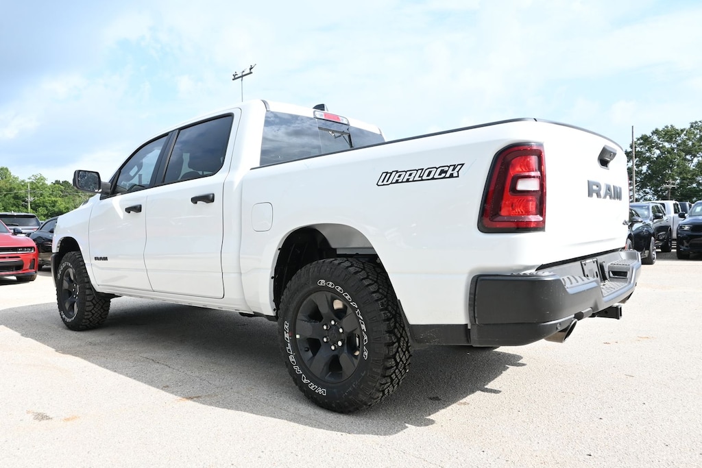 New 2026 Ram 1500 WARLOCK CREW CAB 4X4 5'7 BOX Pickup