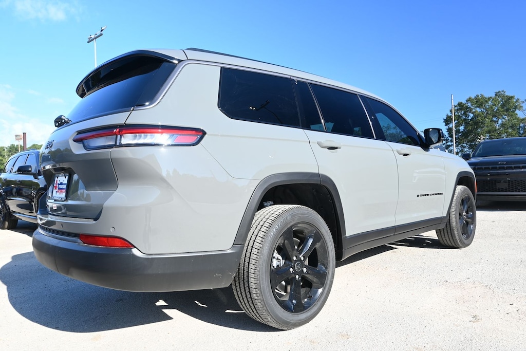 New 2027 Jeep Grand Cherokee L LIMITED 4X2 Sport Utility