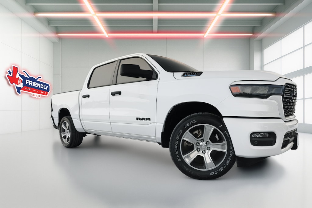 New 2027 Ram 1500 EXPRESS CREW CAB 4X2 5'7 BOX Pickup