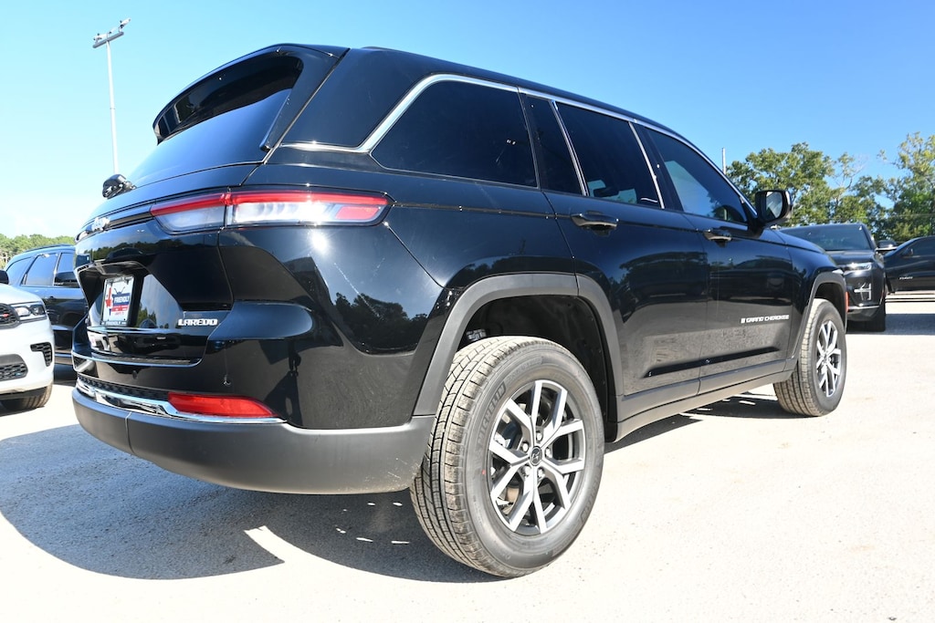 New 2027 Jeep Grand Cherokee LAREDO X 4X4 Sport Utility