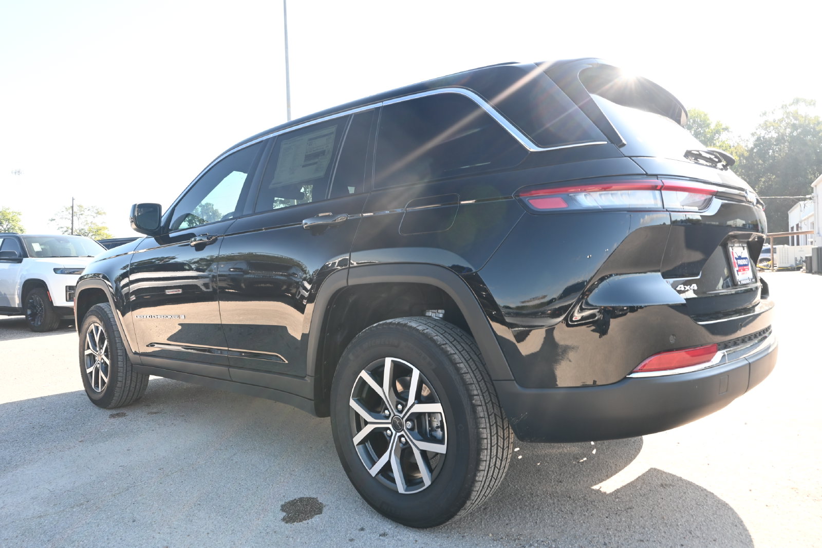 New 2027 Jeep Grand Cherokee LAREDO X 4X4 Sport Utility