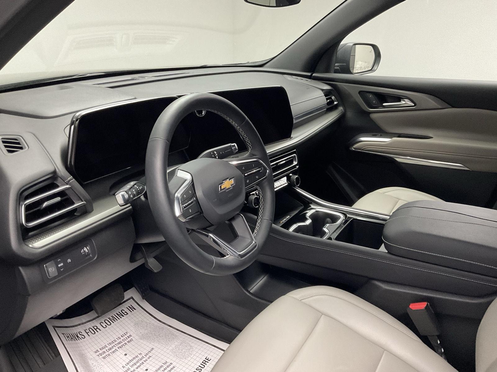 2025 Chevrolet Traverse LT - Photo 11