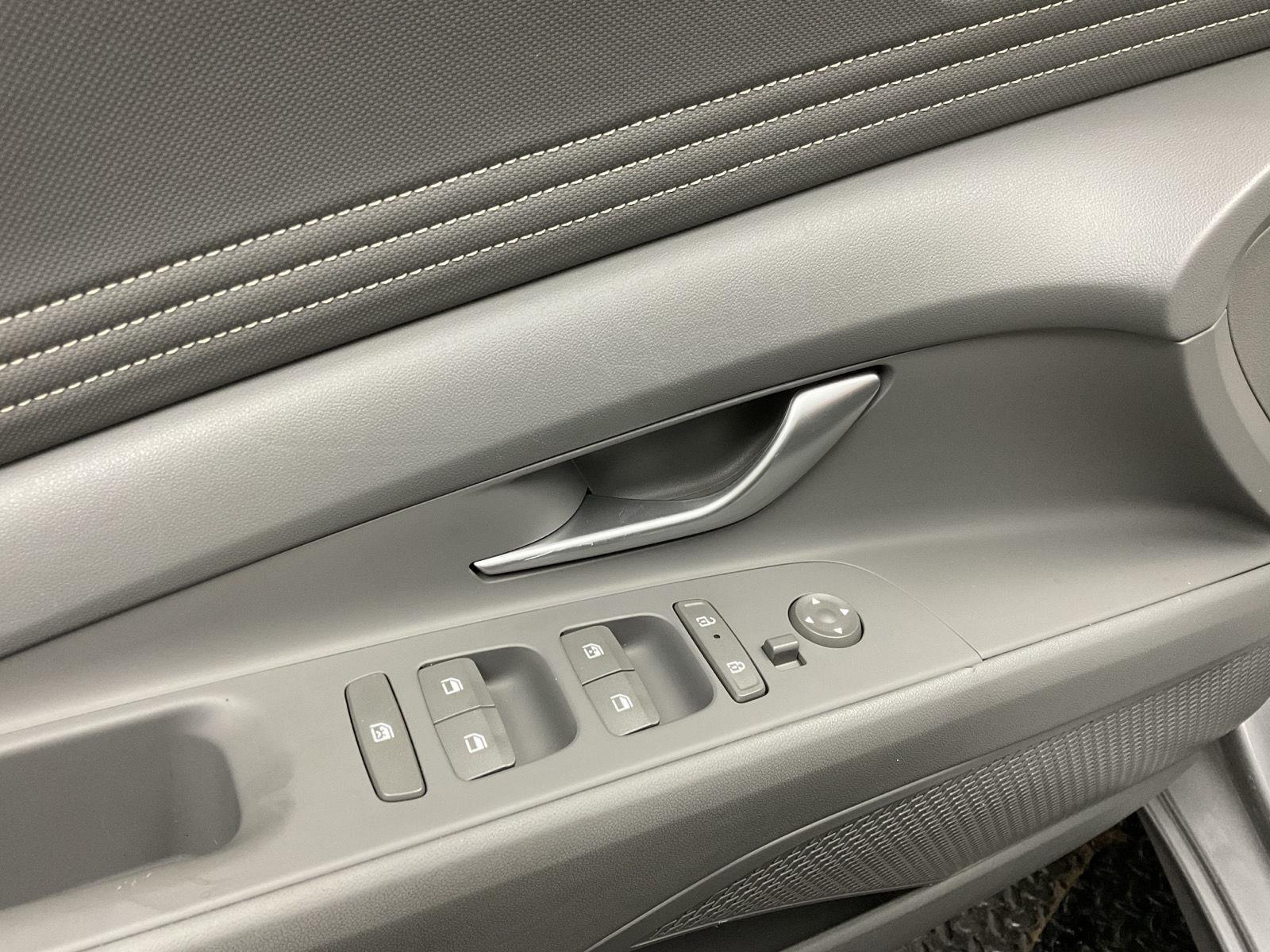 2025 Hyundai Elantra SEL - Photo 10
