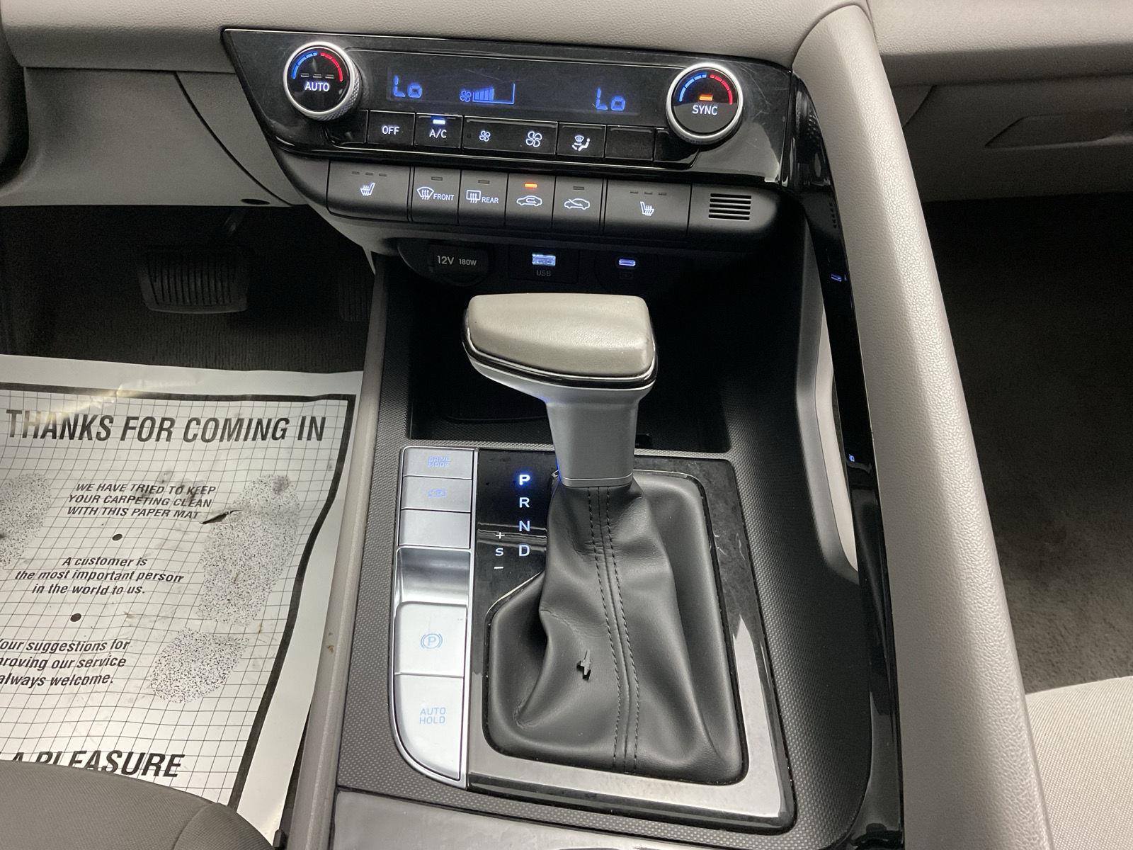 2025 Hyundai Elantra SEL - Photo 18