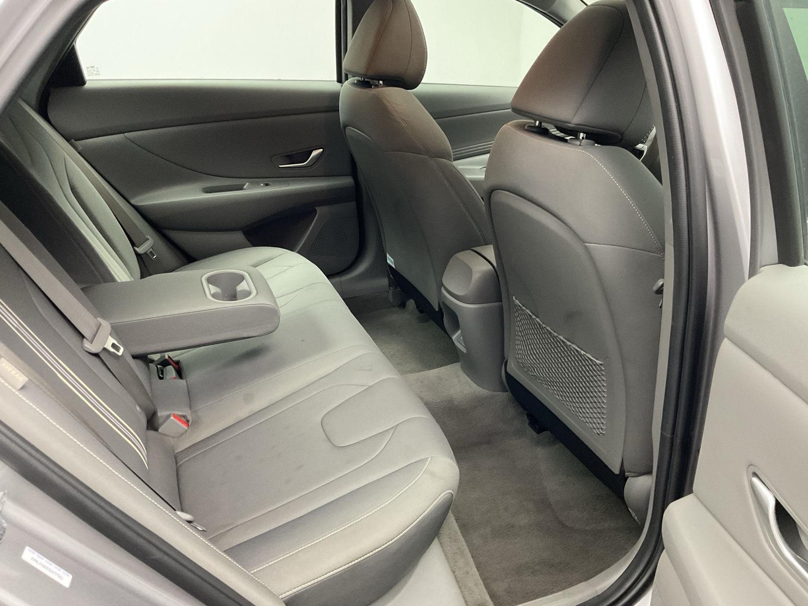2025 Hyundai Elantra SEL - Photo 28