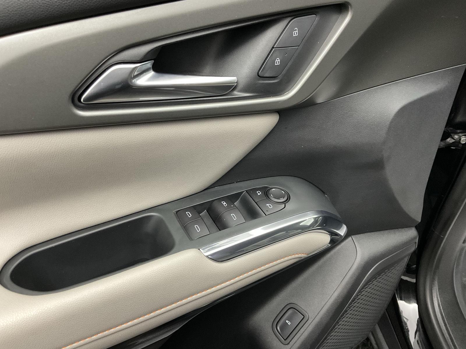 2025 Chevrolet Traverse LT - Photo 10
