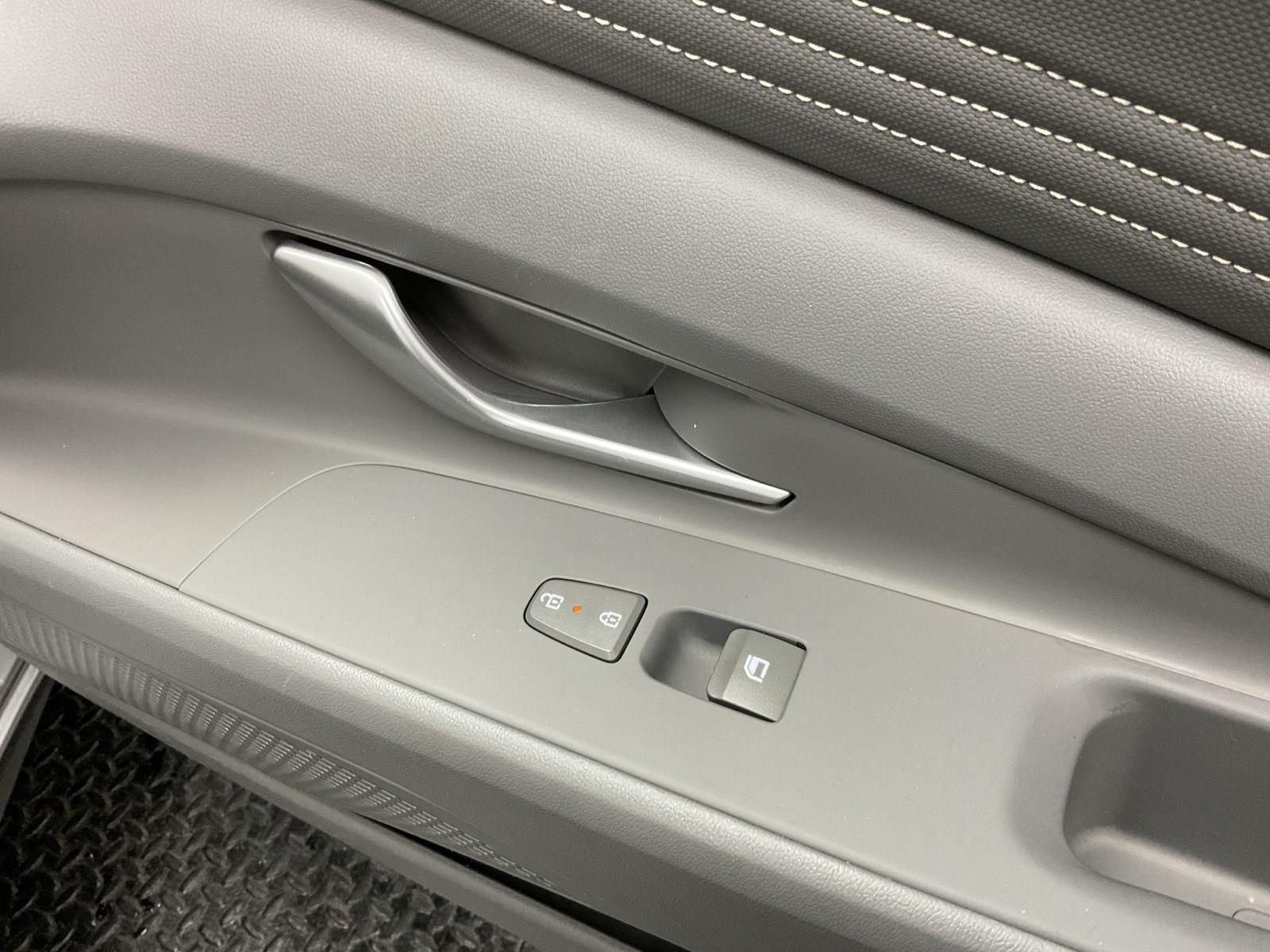 2025 Hyundai Elantra SEL - Photo 24
