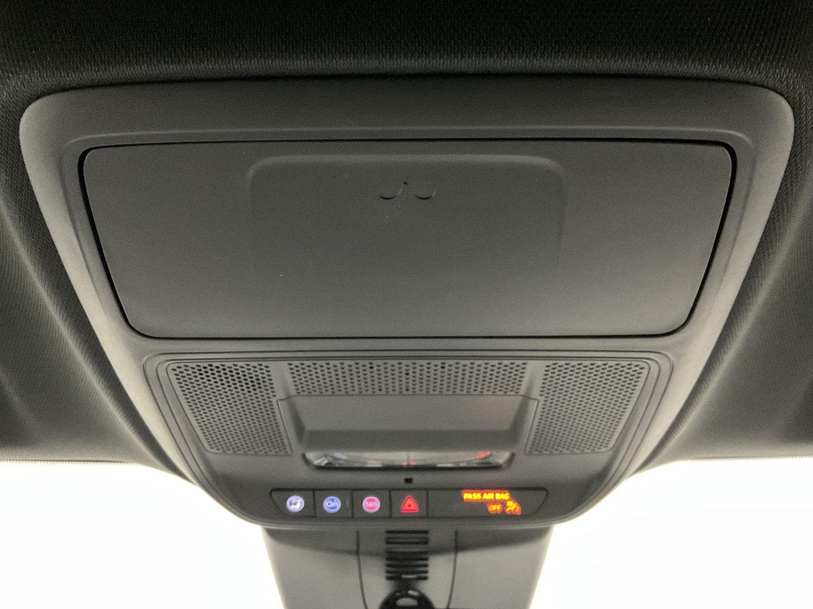 2025 Chevrolet Traverse LT - Photo 18